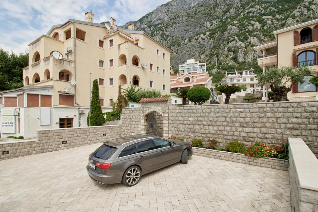 Apartments Djuranovic โกตอร์ ภายนอก รูปภาพ