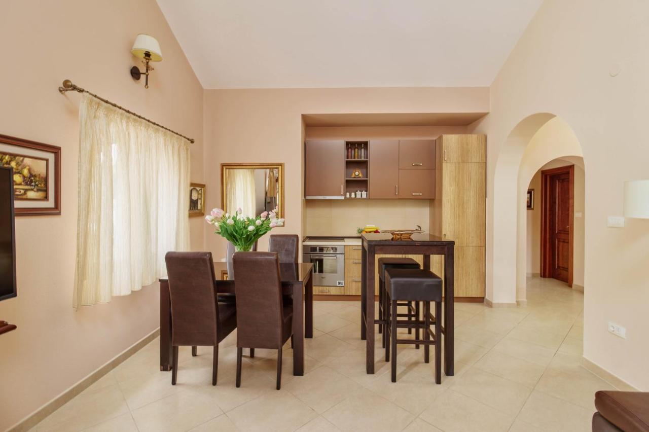 Apartments Djuranovic โกตอร์ ภายนอก รูปภาพ